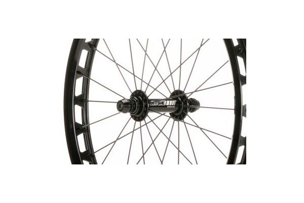 Rueda delantera Jitsie ST 18'' HS